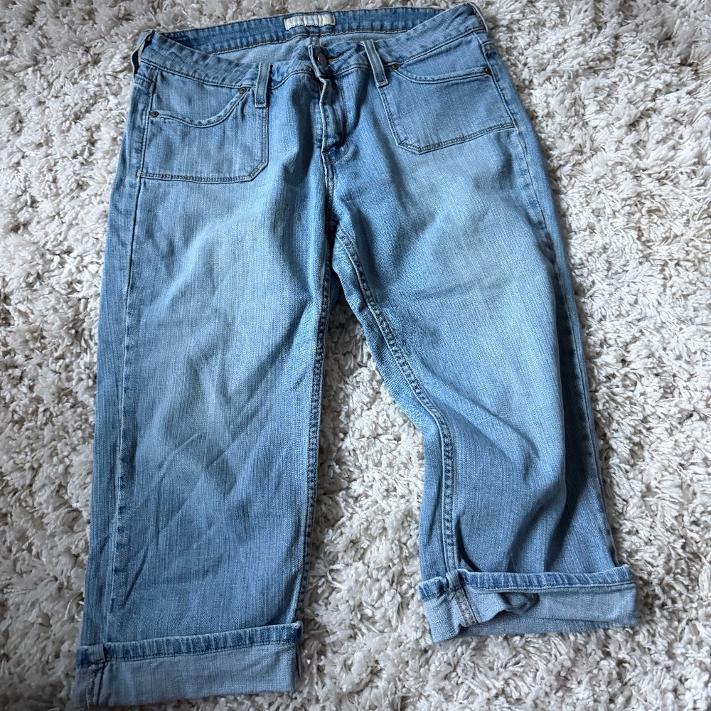 Levi's jeans in Levi's Classic Blue 545 women’s capri mom pants Denim Jean short